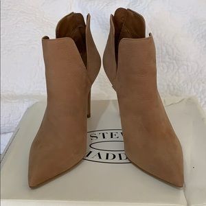 Steve Madden booties 👢